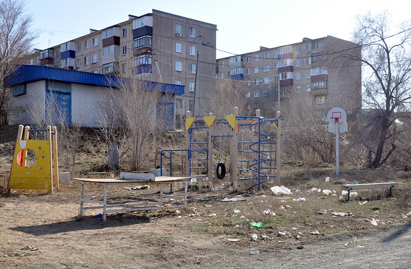 По ком метла плачет? Детская площадка брошена на произвол судьбы