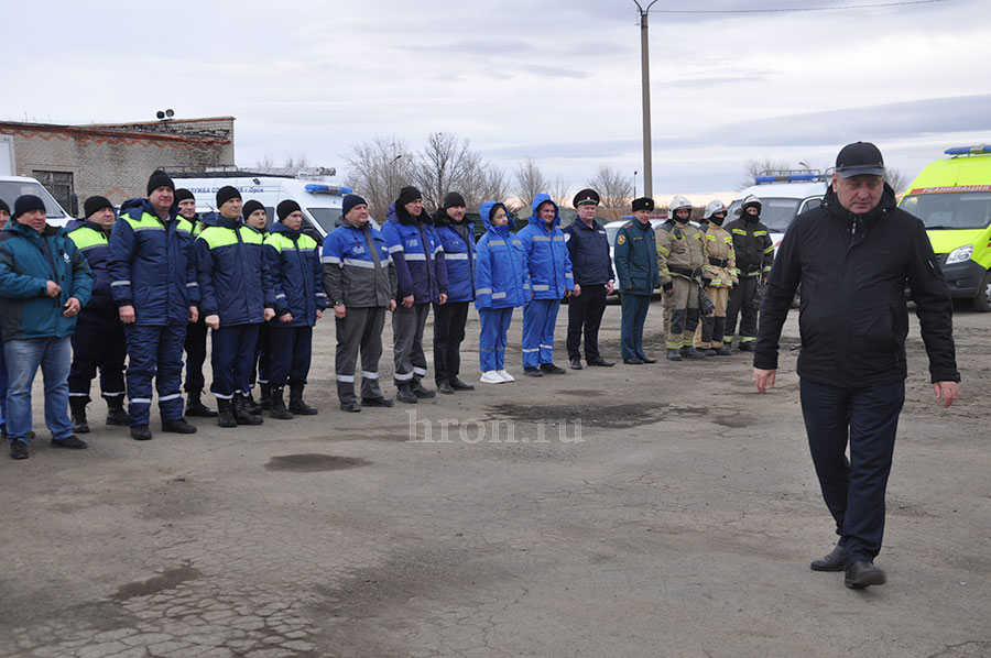 В поисках машинистов. Спецтехника готова к снегопадам, но нужны водители
