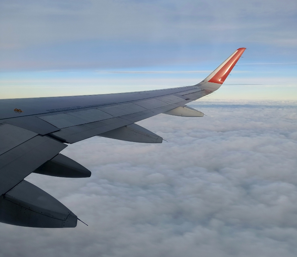 Перелёт из Екатеринбурга в Оренбург станет доступнее благодаря областным субсидиям