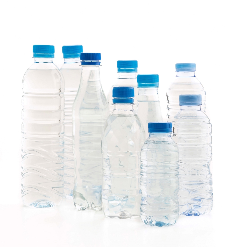 Организована раздача бутилированной воды