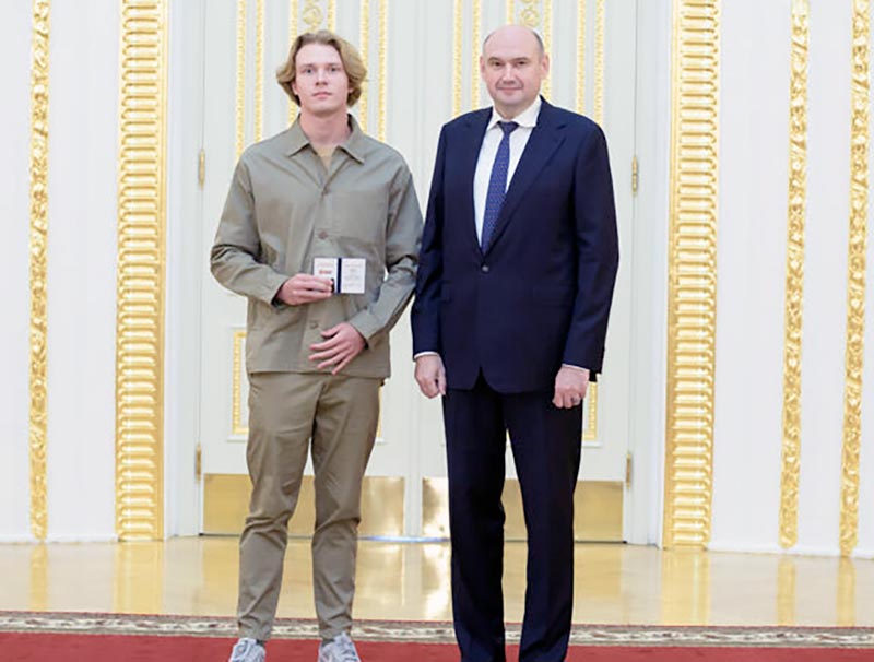 С открытой воды на бал