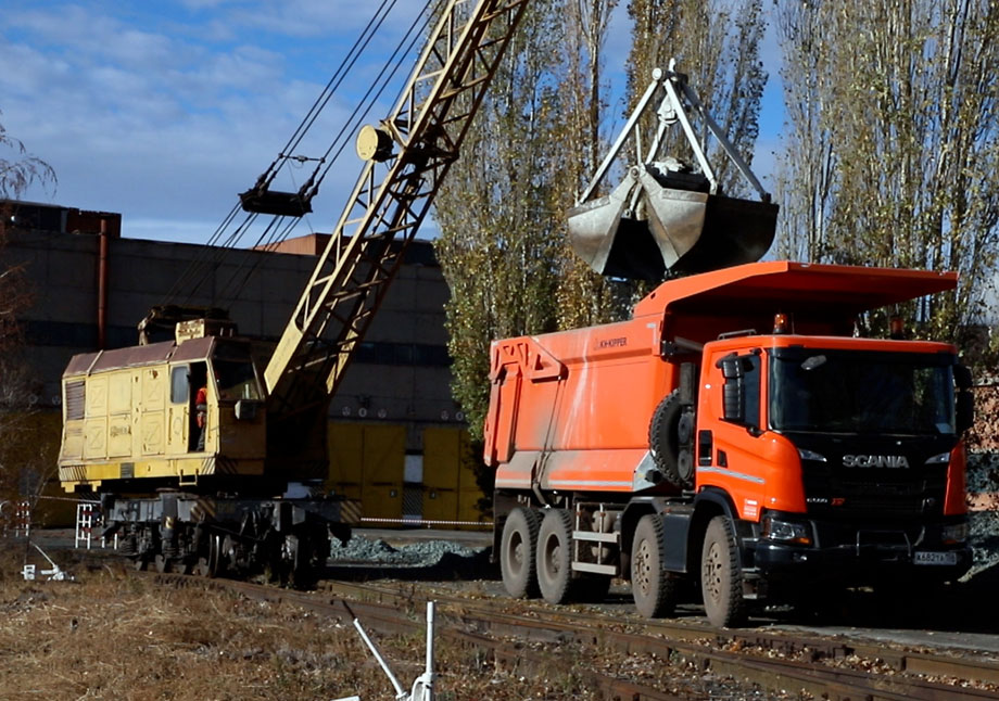 Автопарк «Уральской стали» пополнился новой мощной спецтехникой