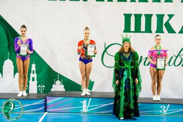 Не с малахитом, а с золотом