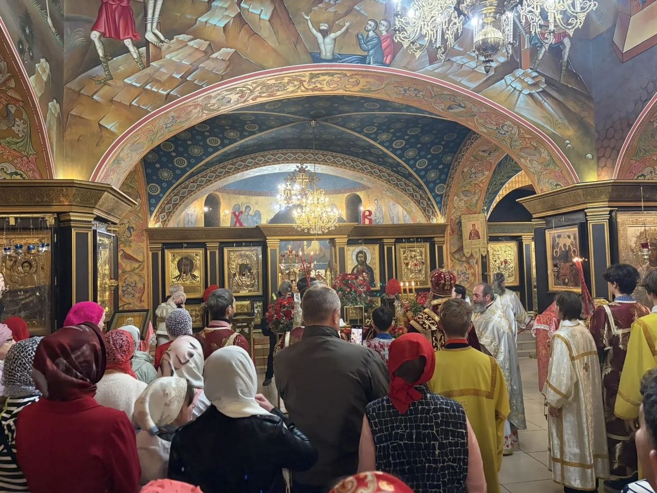 Во всех храмах города прошли пасхальные богослужения