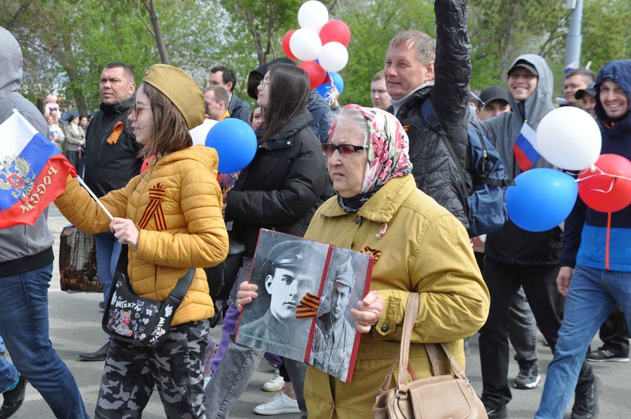 Чествовали ветеранов и пели со слезами на глазах