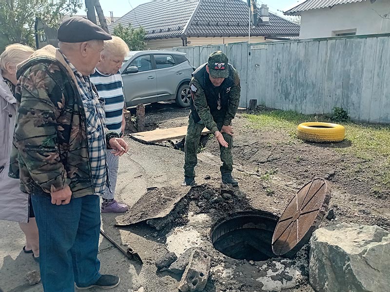 Даешь сапоги! Канализационные стоки топят дома на Домбаровском шоссе