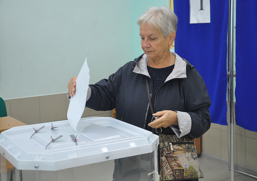 Первые пошли. Орчане не стали откладывать трехдневные выборы в долгий ящик