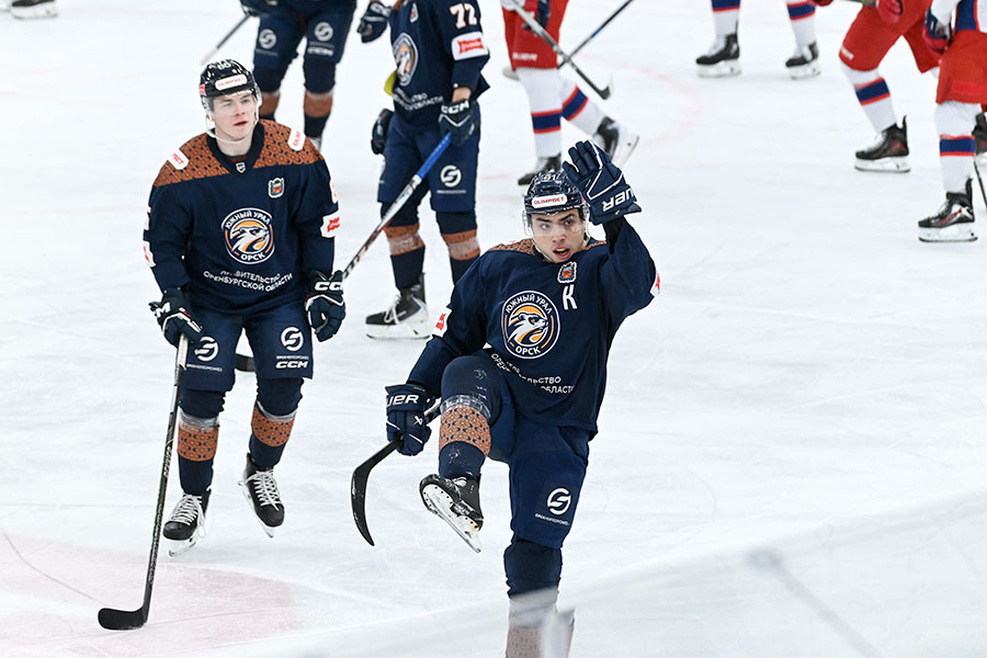 На дне. Турнирной таблицы. «Южный Урал» терпит поражение за поражением