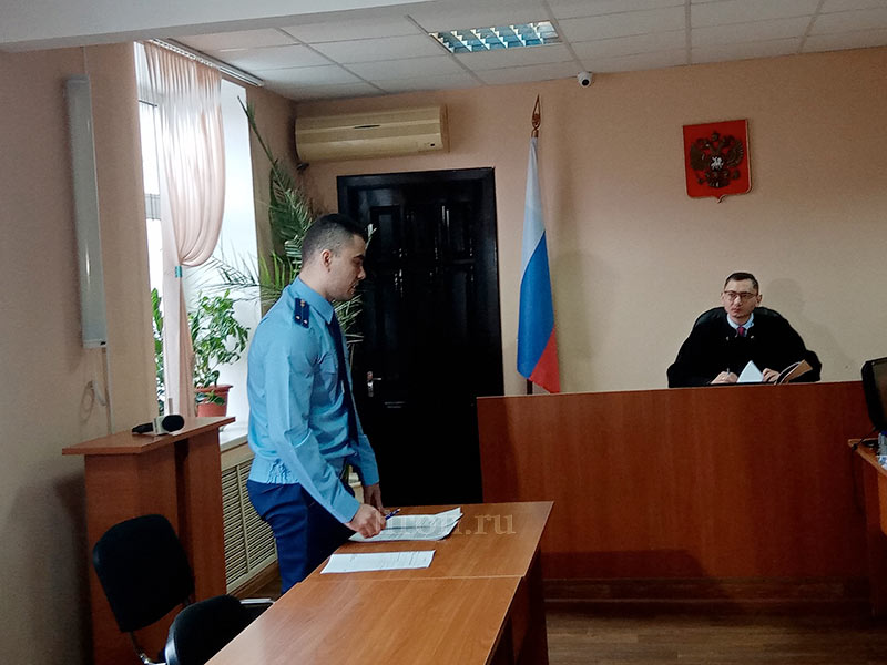 Наедине с собой. Дом на проспекте Никельщиков обслуживает компания без телефона и адреса