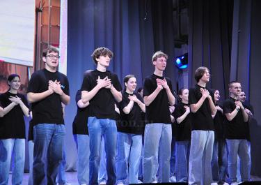 Пели и танцевали