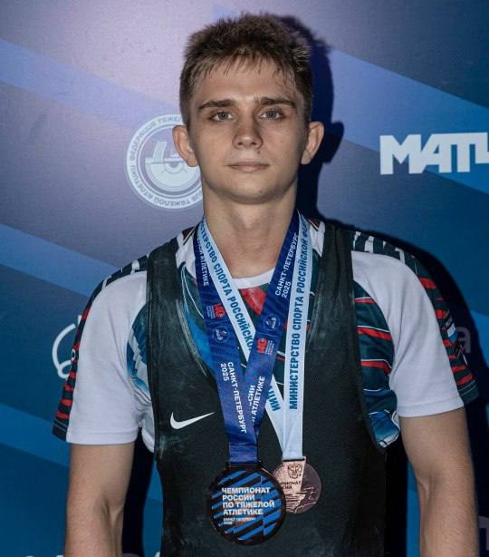 Кирилл Лабарев выиграл бронзу на чемпионате России по тяжёлой атлетике