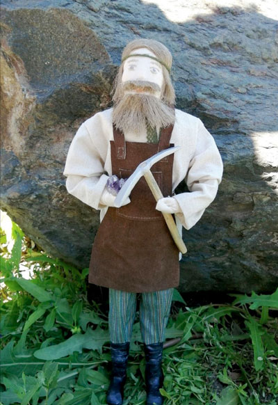 С киркой и аметистом. Как орский Данила-мастер путешествует по стране