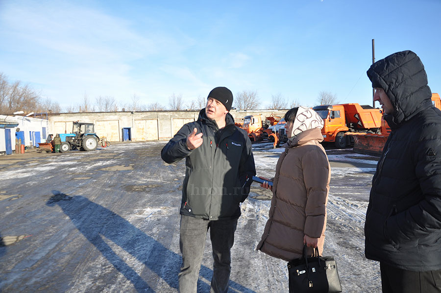 Железный силач наведет порядок. Автомобиль с грейфером поможет в уборке крупногабаритного мусора