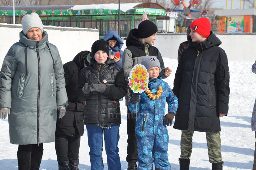 Веселись, честной народ, в гости Маслена идет! 