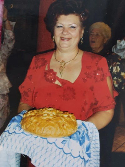 Комсомол, любовь и холодильник на сцене