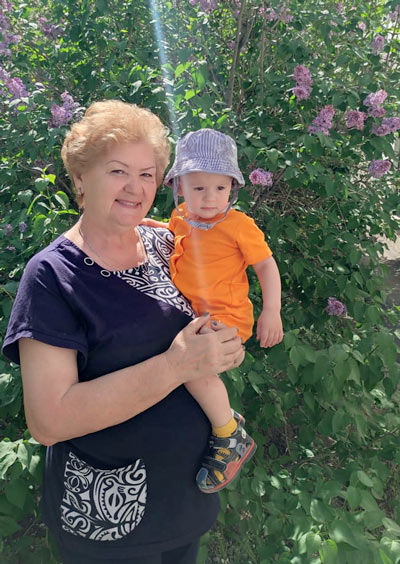 Комсомол, любовь и холодильник на сцене