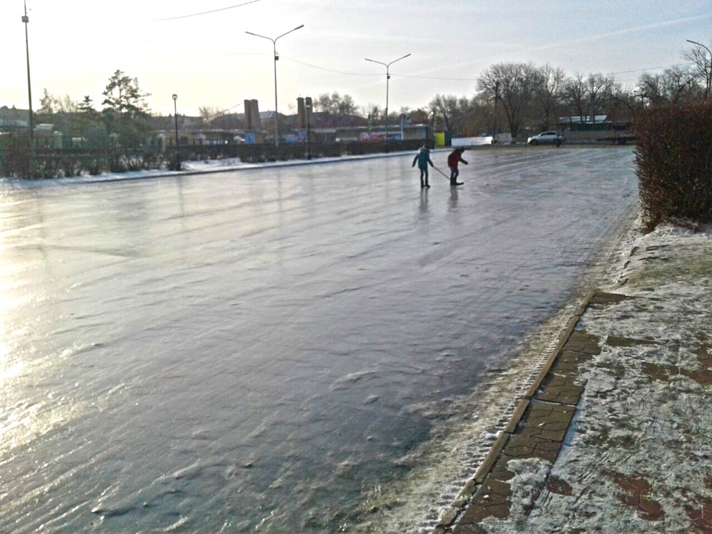 Городские катки зовут орчан на лед