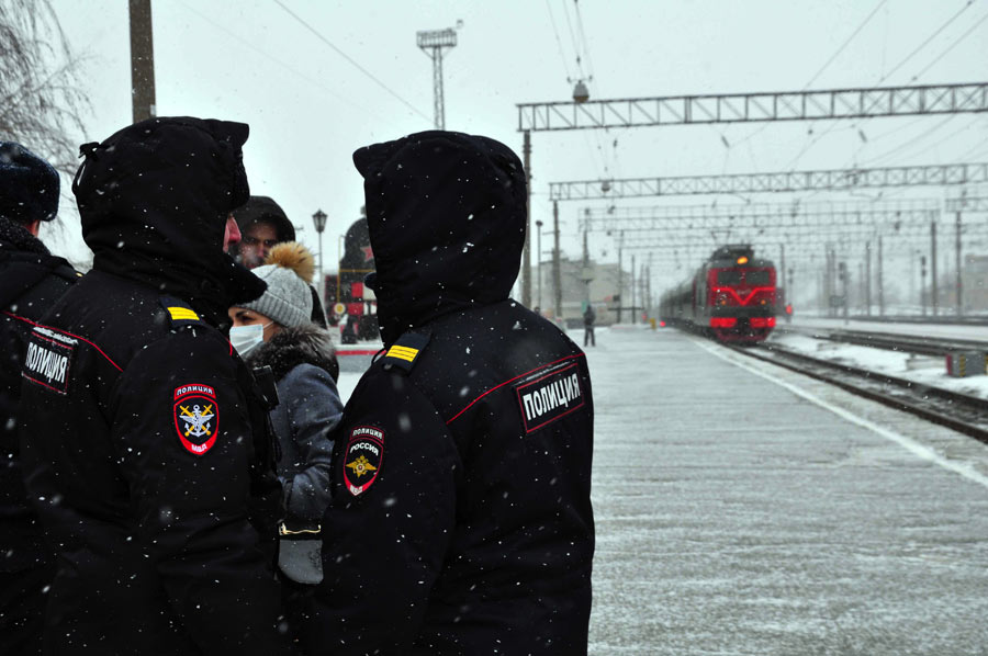 Зачем полицейские становятся пассажирами?