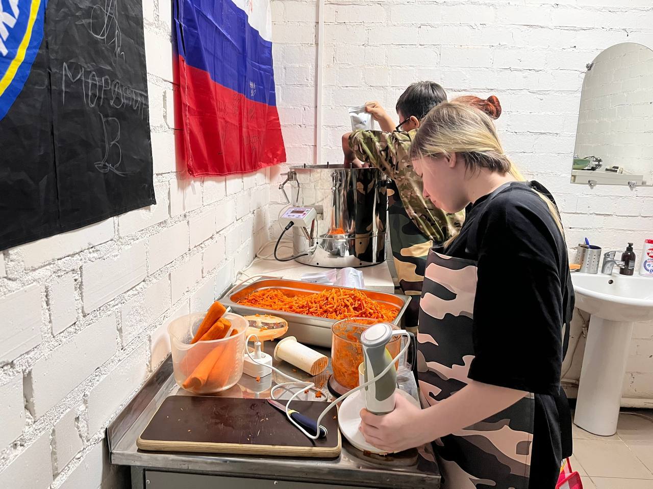 Школьники поддержали бойцов СВО полевой кухней