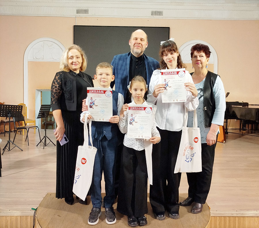 Наш домрачей сыграл не хуже москвичей