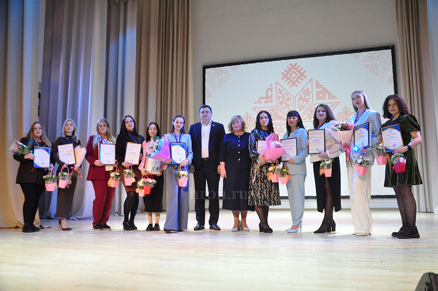 Интрига года. Молодые педагоги уверенно идут вперед, опытные не отстают