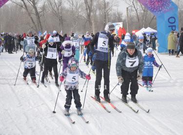 По доброй традиции – на лыжню