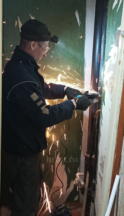 Подвал, вода и железные трубы, или Кто следит за порядком в коммунальном царстве