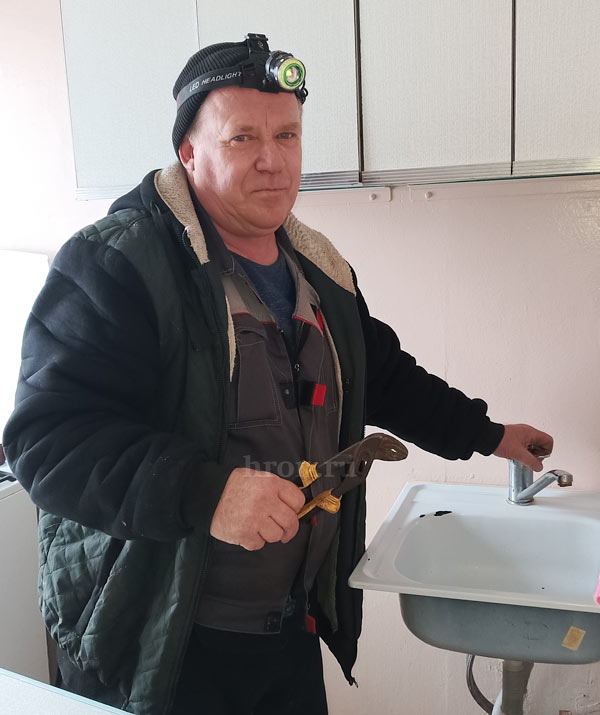 Подвал, вода и железные трубы, или Кто следит за порядком в коммунальном царстве