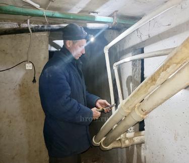 Подвал, вода и железные трубы, или Кто следит за порядком в коммунальном царстве