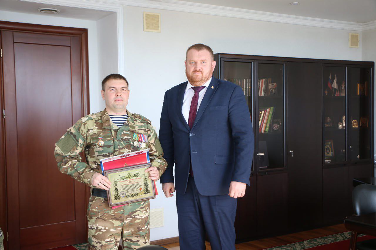 Орчане получили награды за вклад в поддержку военных