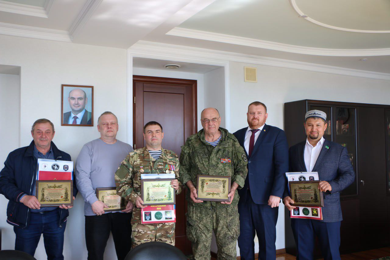 Орчане получили награды за вклад в поддержку военных