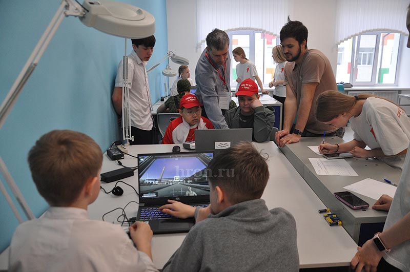 С поля боя вынесли всех. Участникам «Зарницы» пришлось спасать раненых