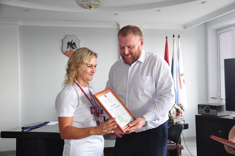 «Сын полка» и сильные духом