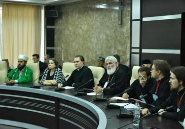 Настроены на диалог