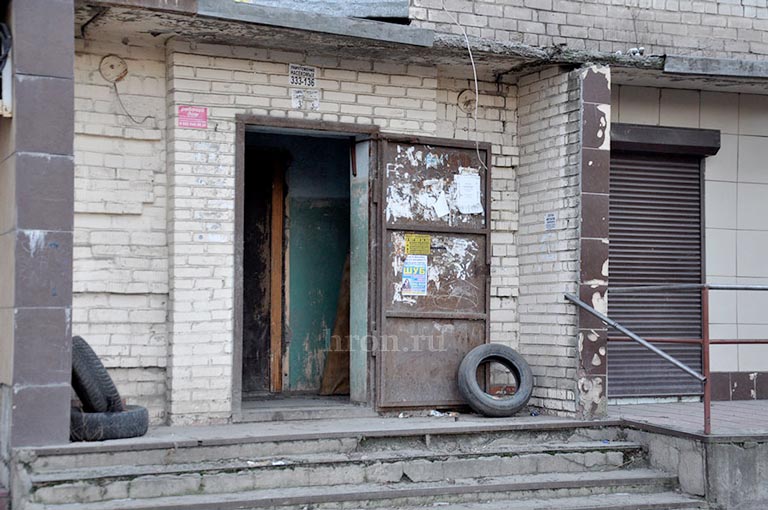 Без воды и без дверей. Жизнь в общежитии на улице Станиславского не бьет ключом