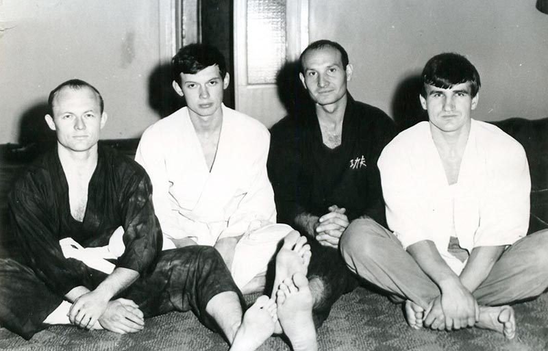 Про слезы, упрямство и каратистов