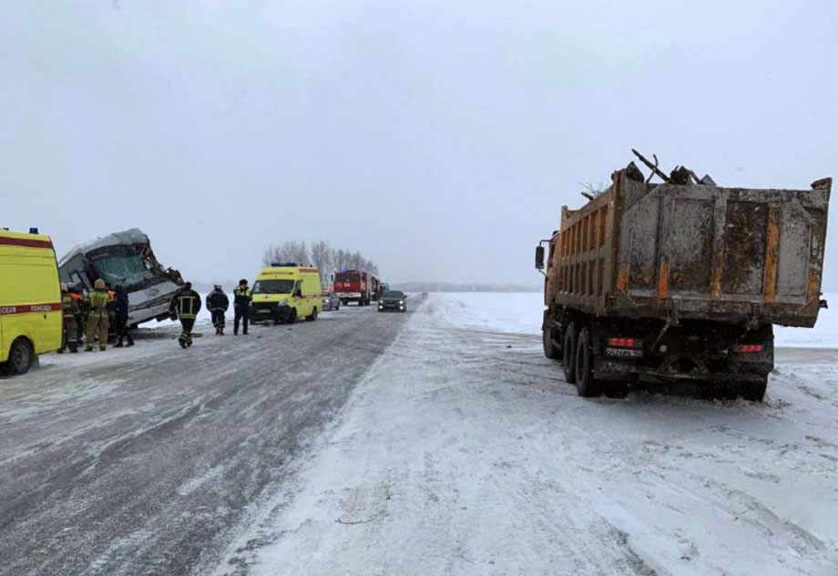 10 детей и 2 взрослых пострадали в ДТП