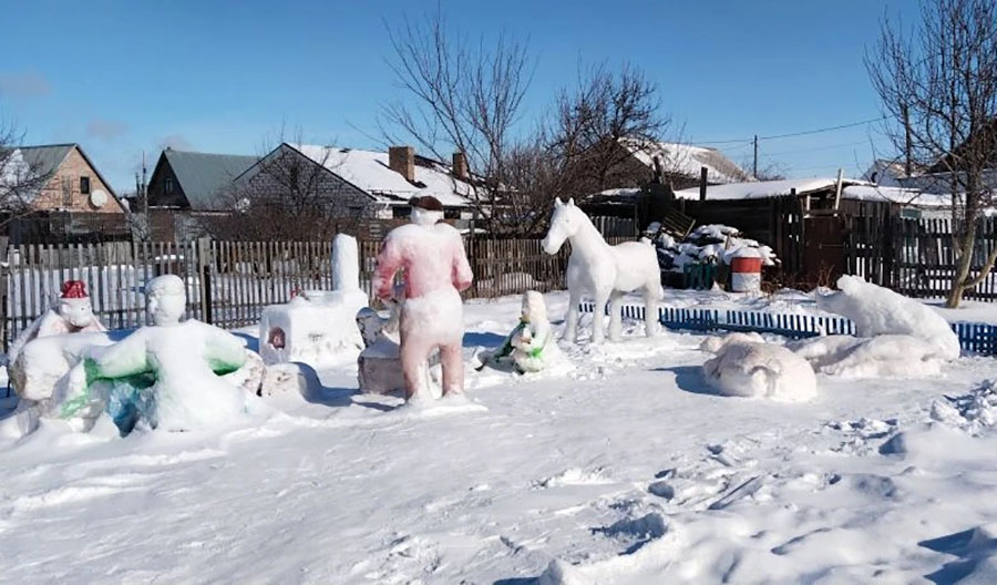 Как снежные мужики дрова кололи