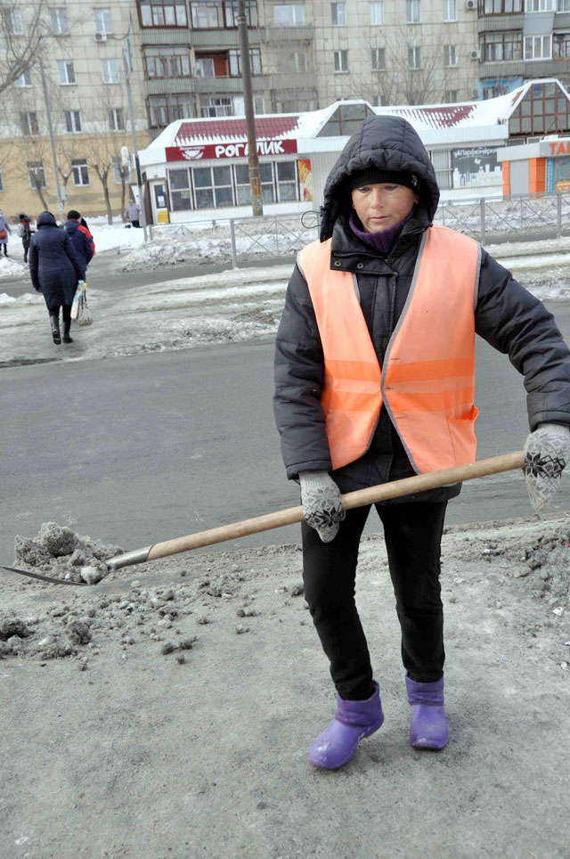 Город просыпается на ее глазах