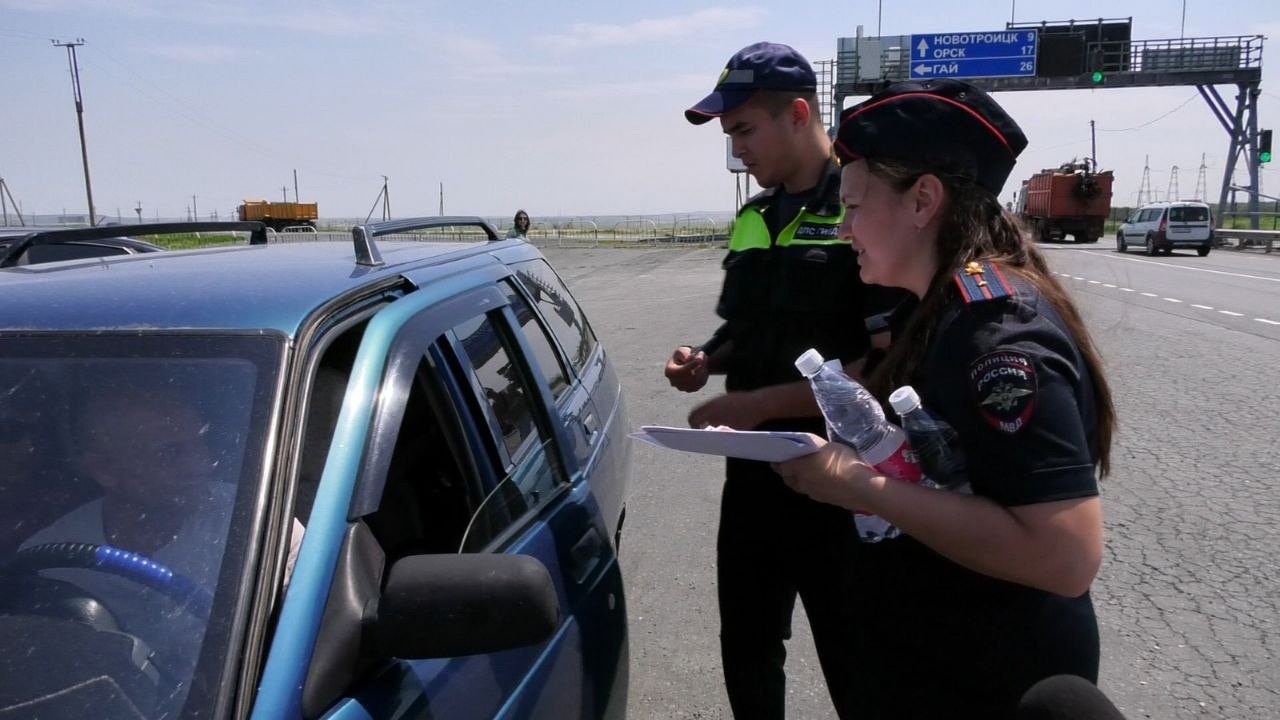 Автомобилистам напомнили чаще пить воду в жару. Ежедневная городская газета  Орская хроника