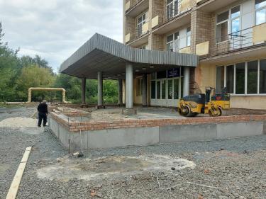 Ремонт стационара на Никельщиков идёт полным ходом