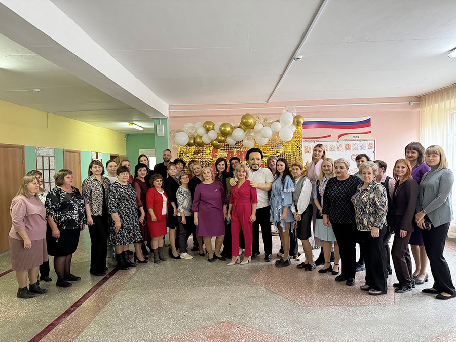 Сорок лет – полет нормальный. Школа № 43 отмечает юбилей новыми победами