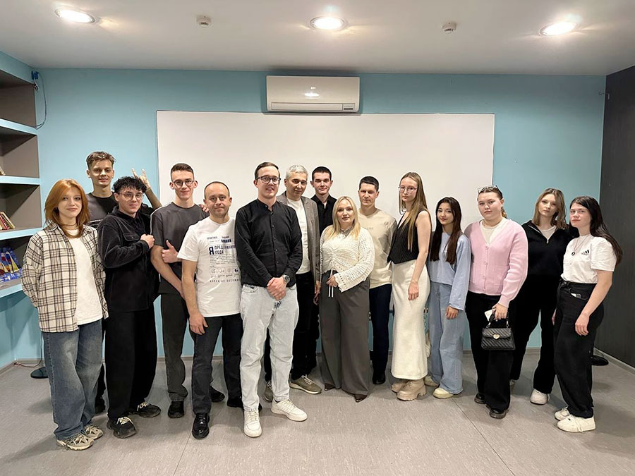 Первый прошел. Виктор Деревяшкин о битве роботов, проектах и риске