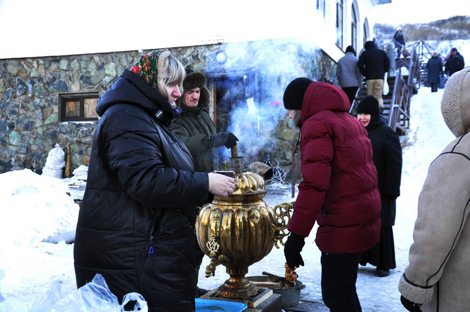 Перекрестился – и в купель