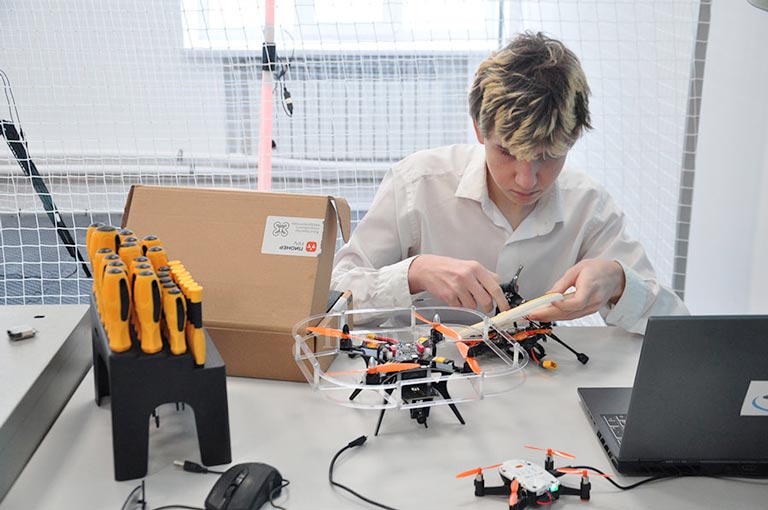 В геометрической прогрессии. После масштабного ремонта открыты два корпуса старейшей школы