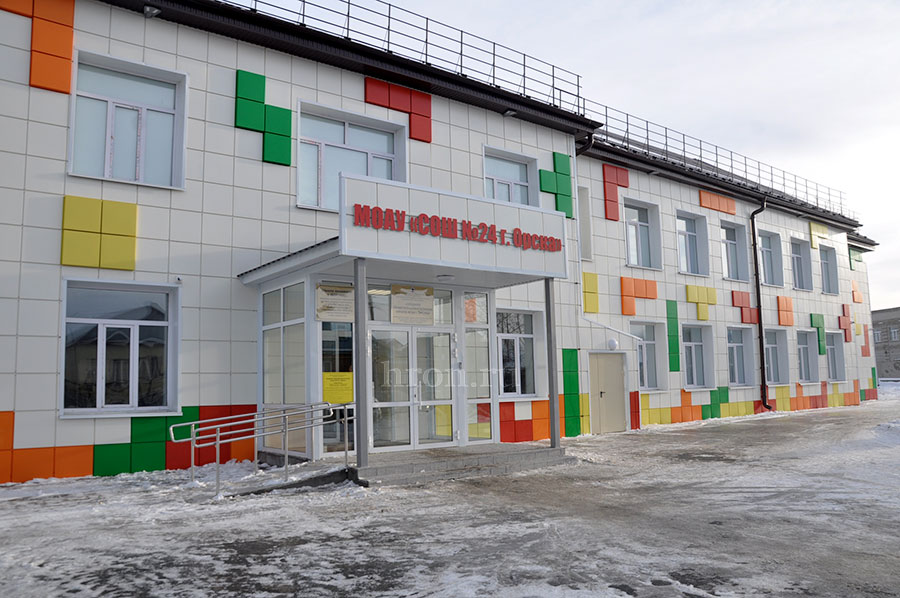 В геометрической прогрессии. После масштабного ремонта открыты два корпуса старейшей школы