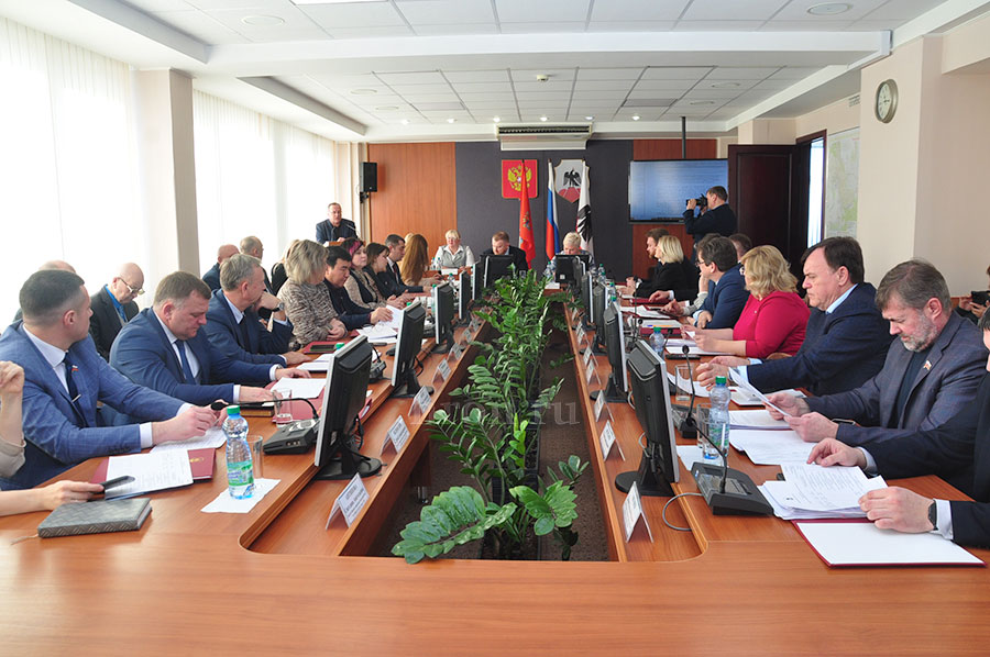 Магия чисел. Депутаты одобрили рост тарифов проезда и похорон