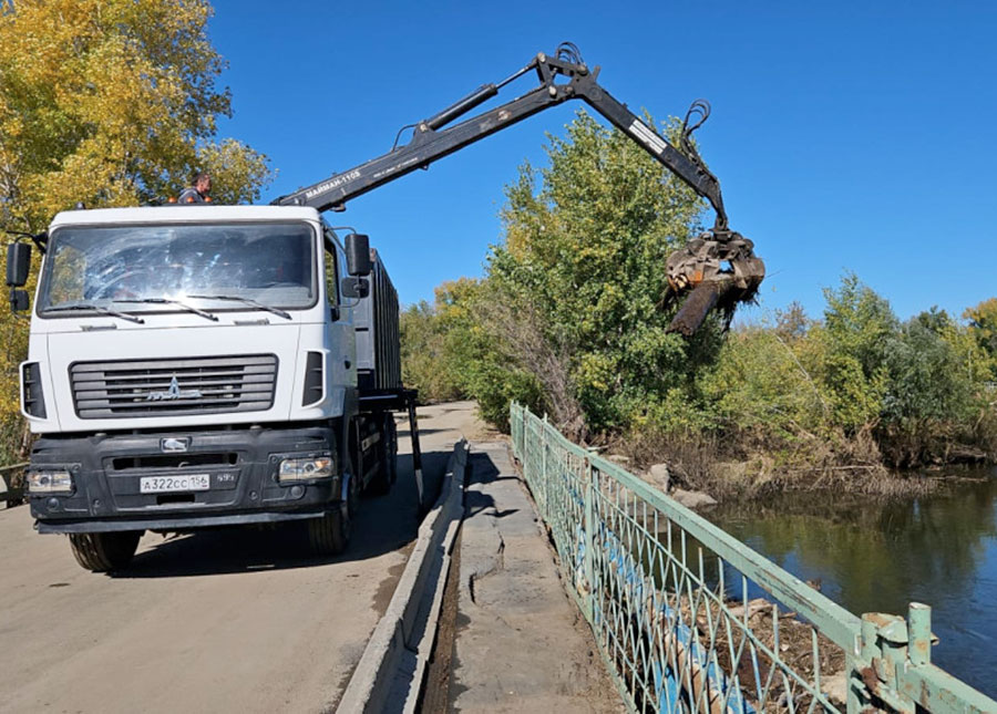 Возобновлено движение по нижнему мосту