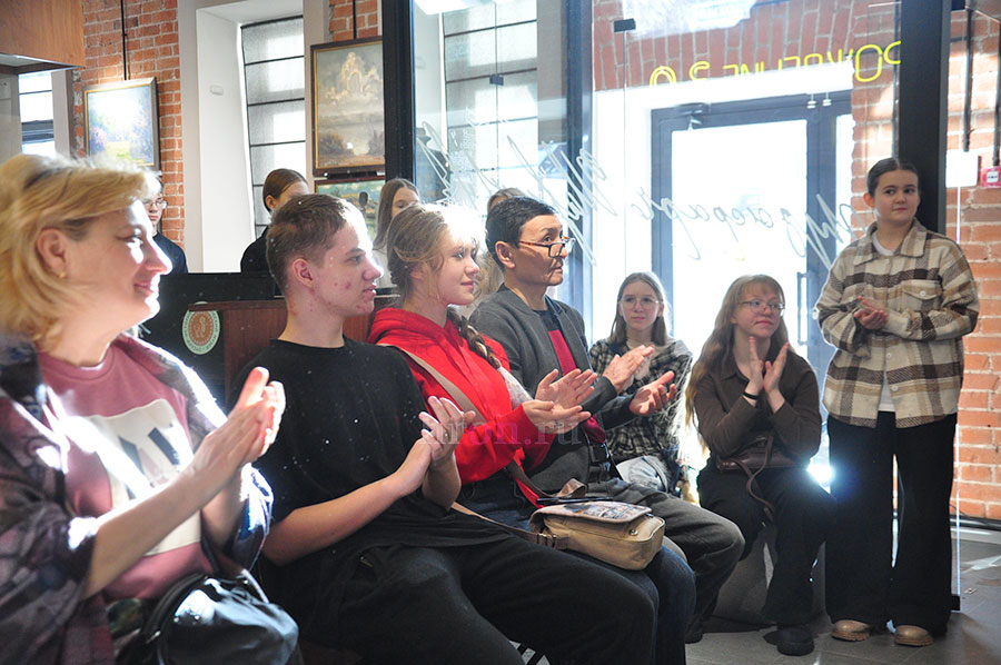 Баба Яга с характером. Народная кукла Кристины Ещенко становится популярной