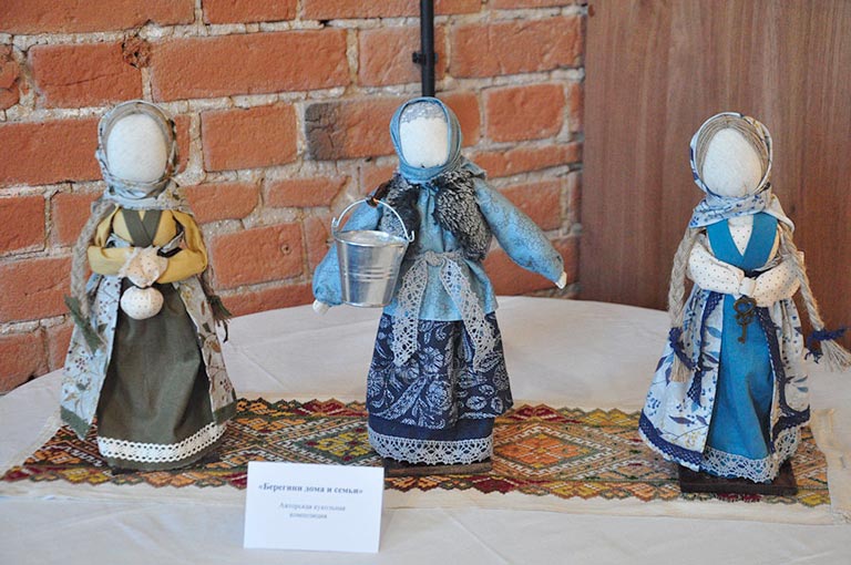 Баба Яга с характером. Народная кукла Кристины Ещенко становится популярной